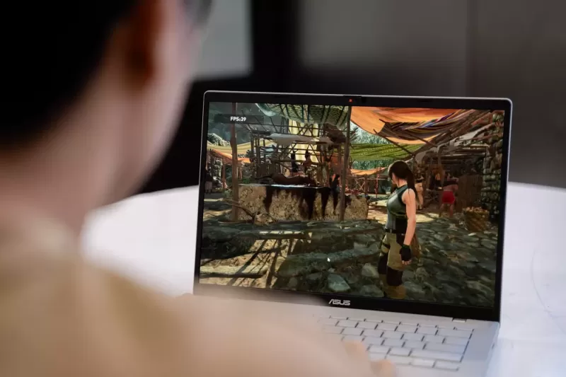 Laptop chơi được game